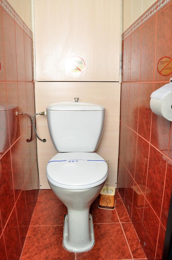 Kvartirkoff Na Obolonskiy Prospekt 9 Kiev Exterior foto